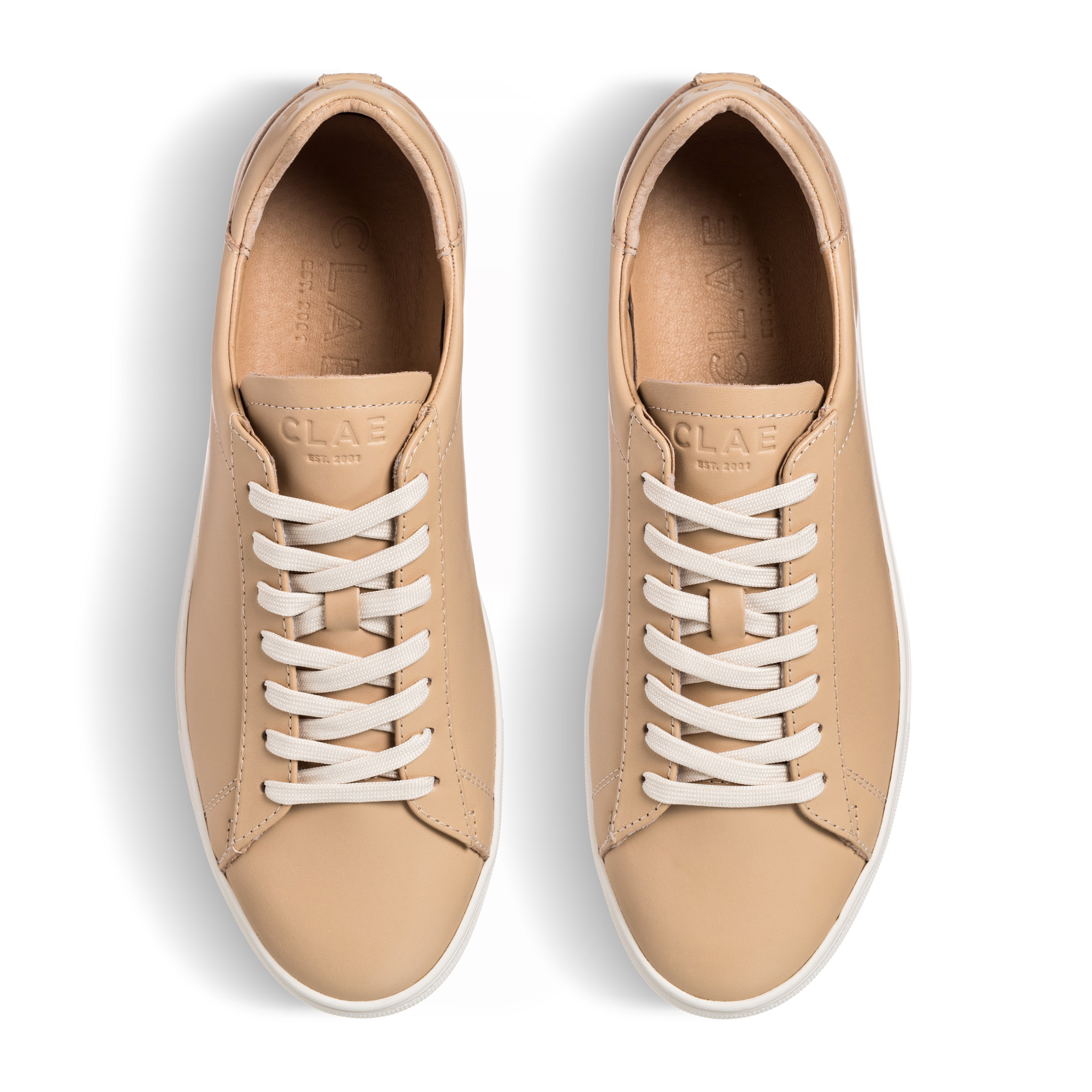 Bradley court shoe in Vegtan Leather with Standard Premium (SP) outsole made of 30% natural rubber, sole view.